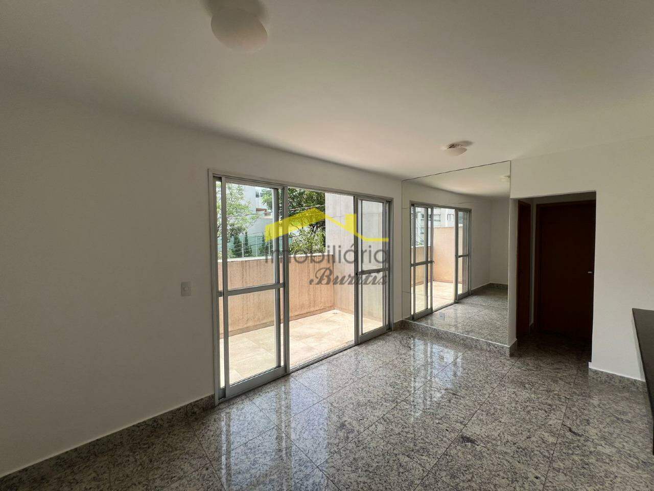 Apartamento com área privativa para aluguel no Buritis: 