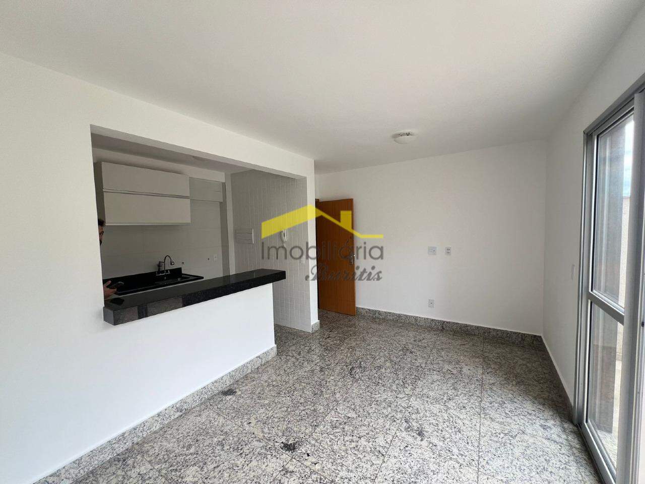Apartamento com área privativa para aluguel no Buritis: 