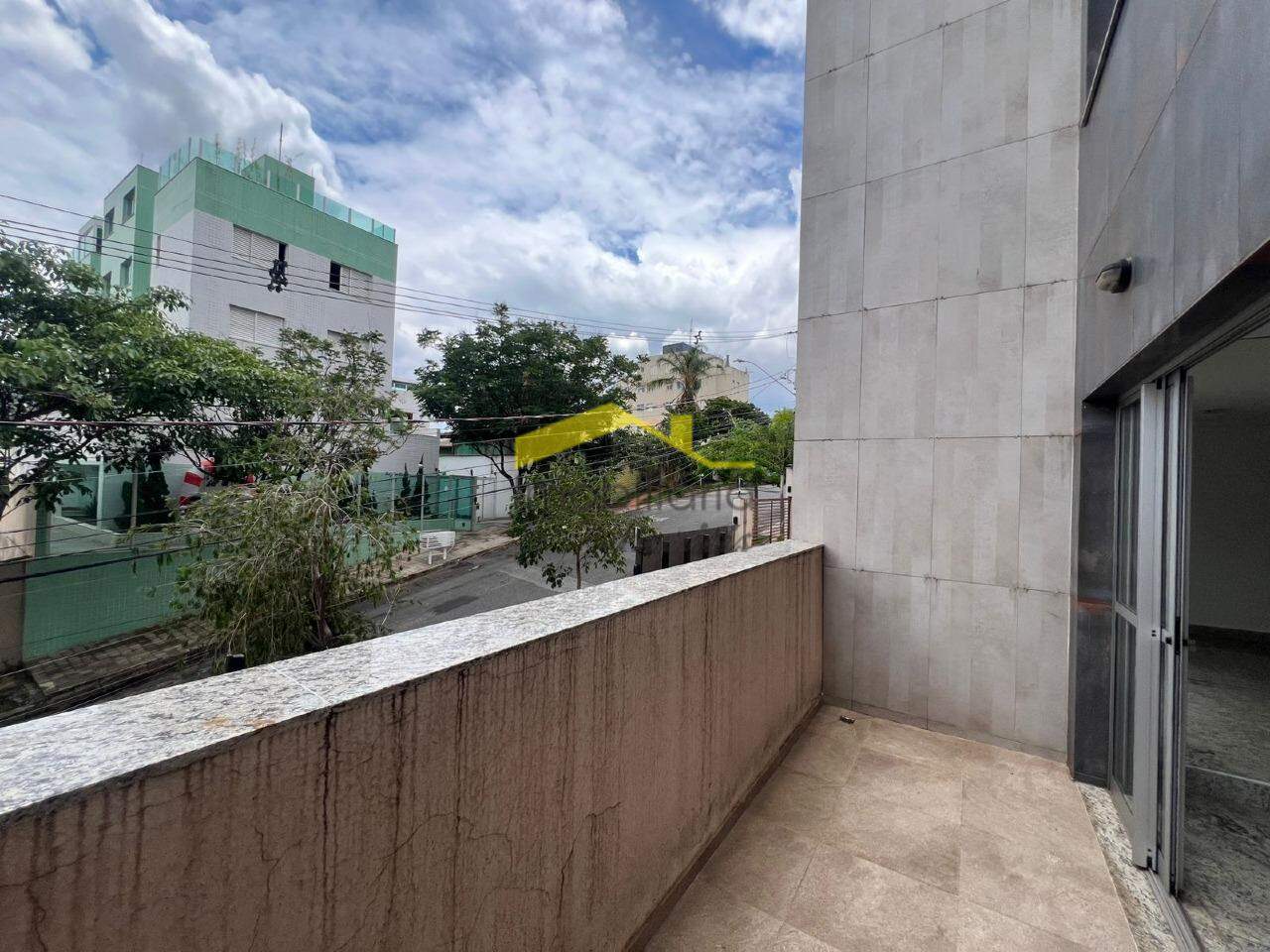 Apartamento com área privativa para aluguel no Buritis: 