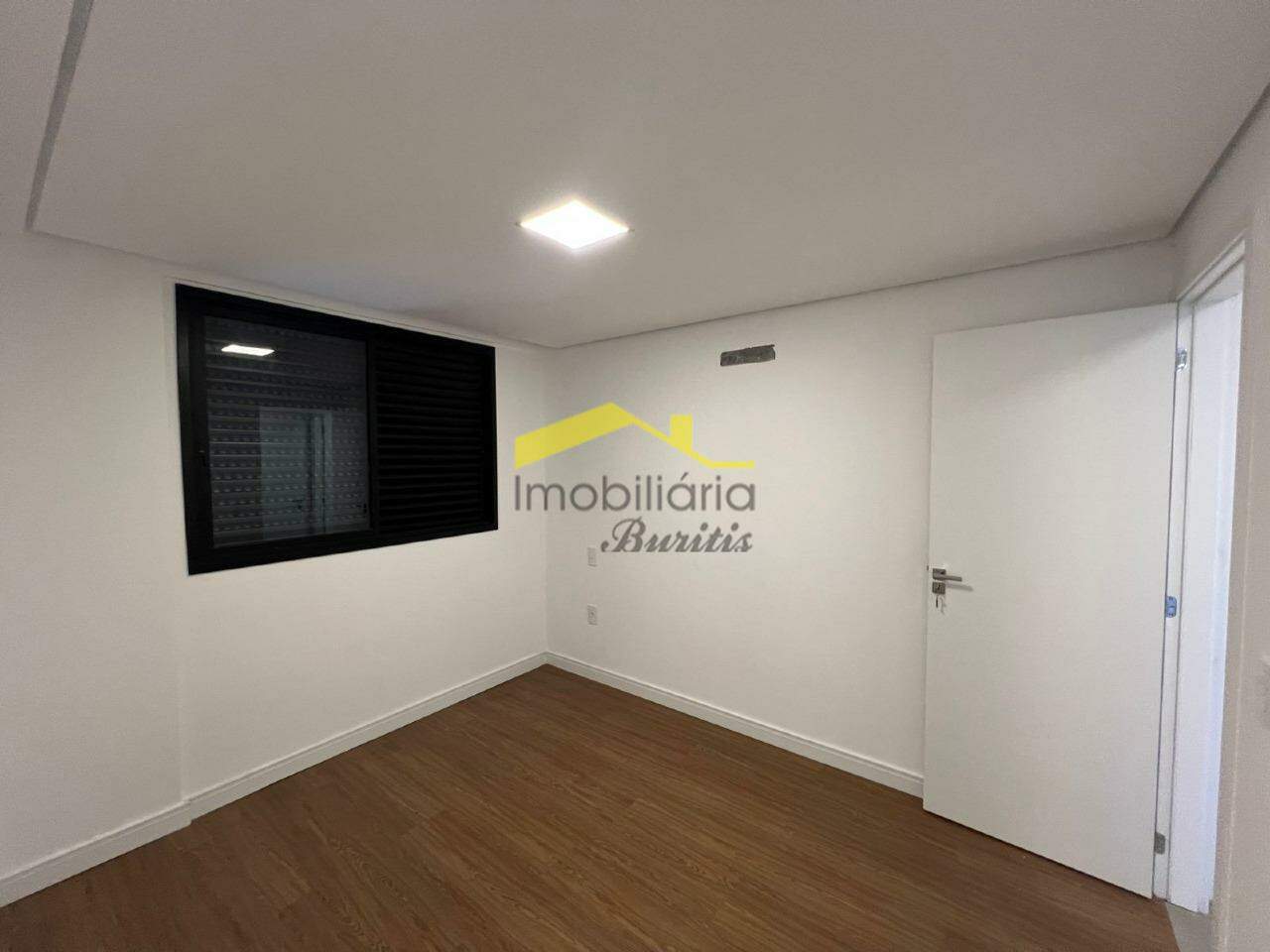 Cobertura à venda no Buritis: 