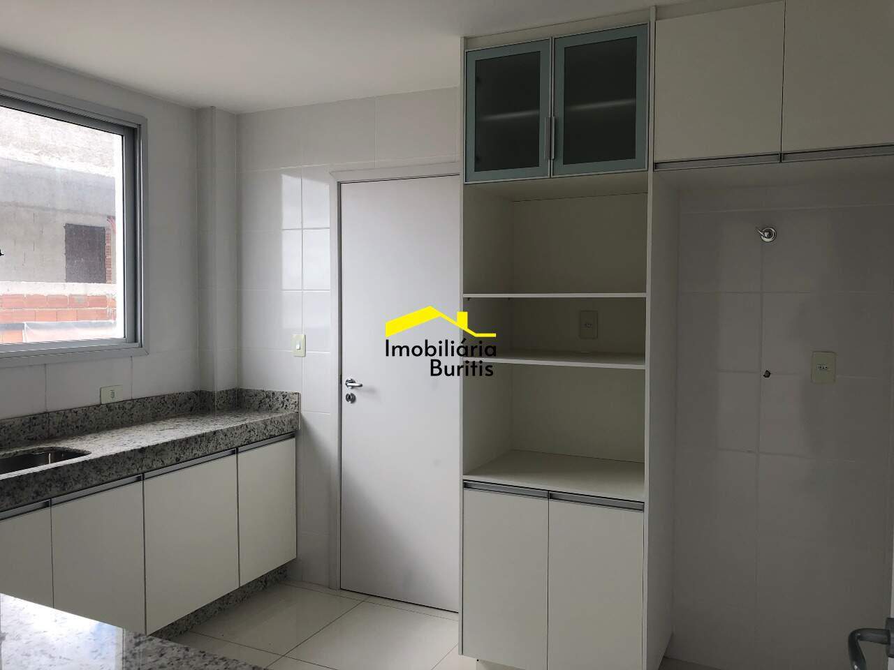 Apartamento à venda no Buritis: 