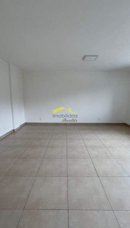 Sala para aluguel no Buritis: 