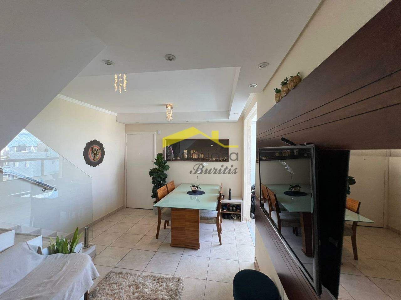 Cobertura para aluguel no Buritis: 