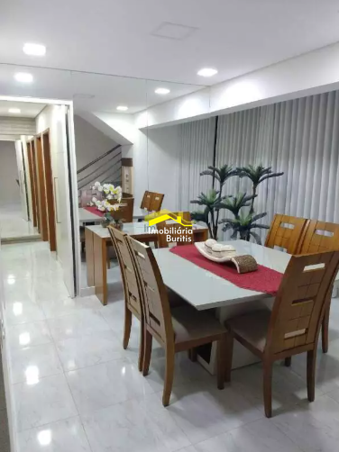 Cobertura à venda no Cinqüentenário: 