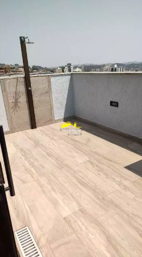 Cobertura à venda no Cinqüentenário: 