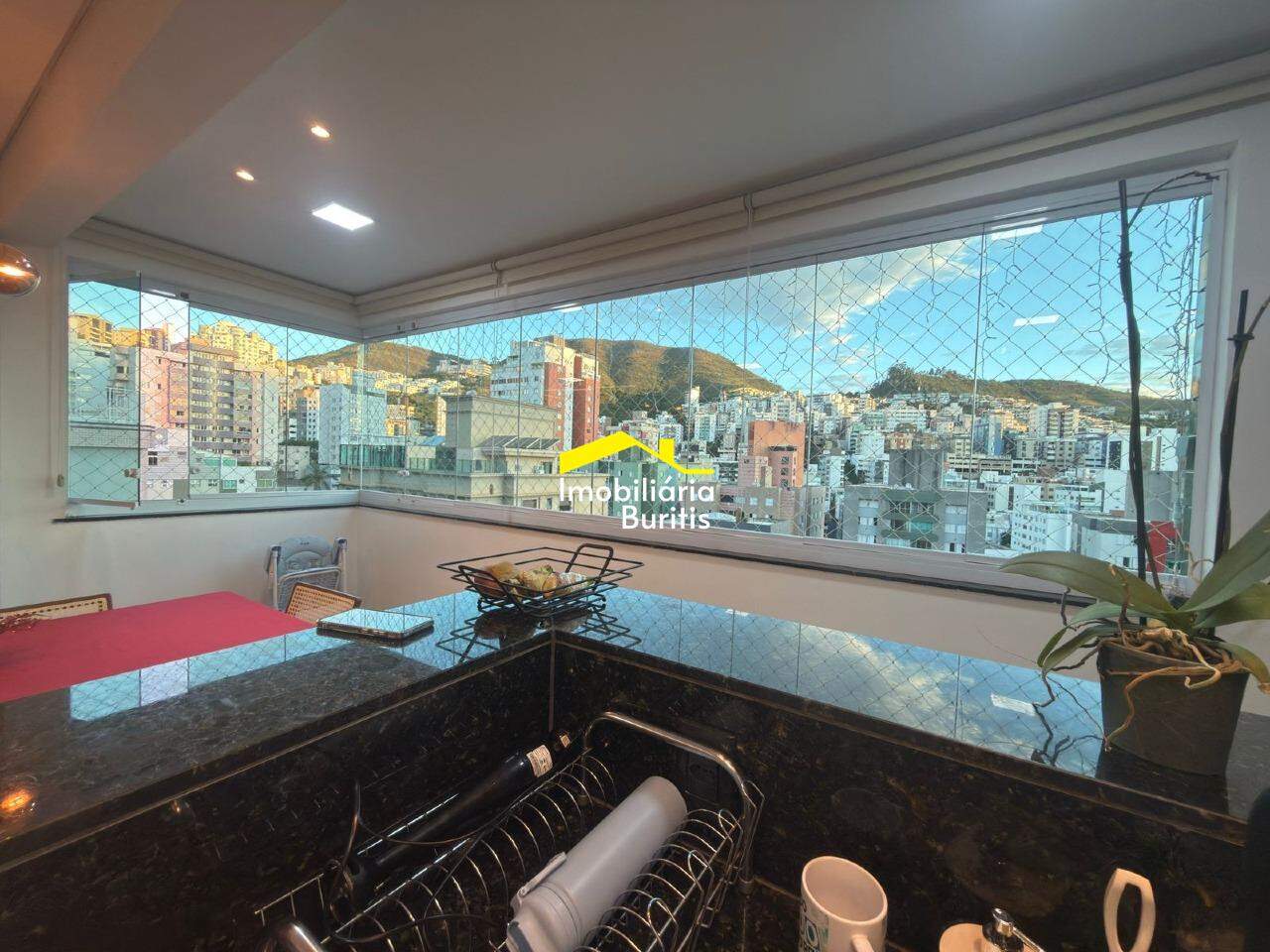 Apartamento à venda no Buritis: 