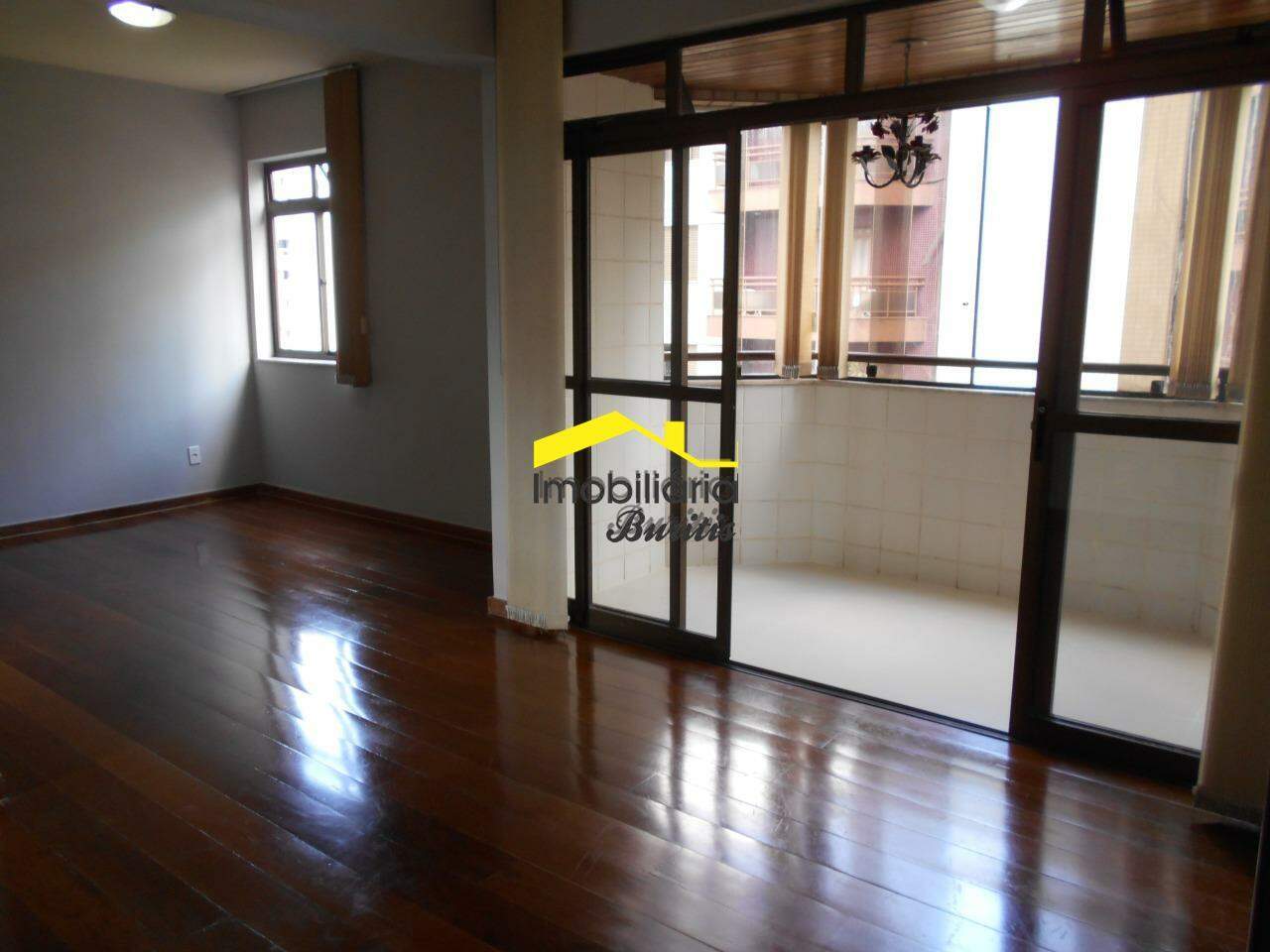 Apartamento à venda no Buritis: 