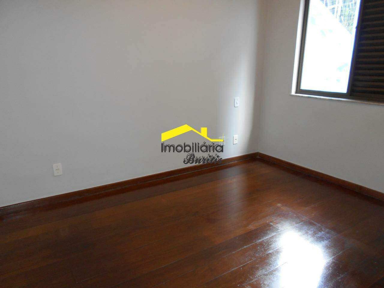 Apartamento à venda no Buritis: 