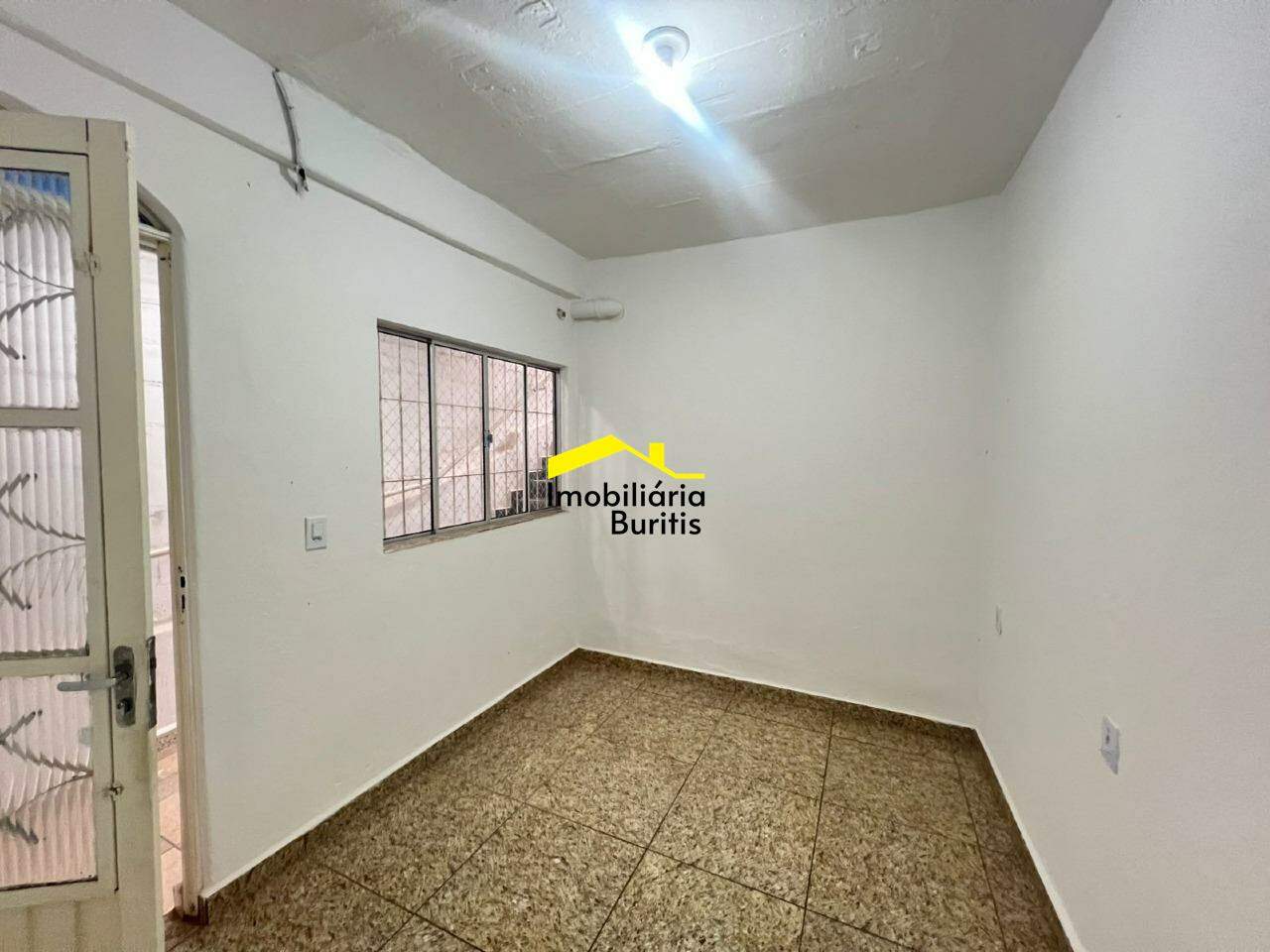 Kitnet para aluguel no Palmeiras: 