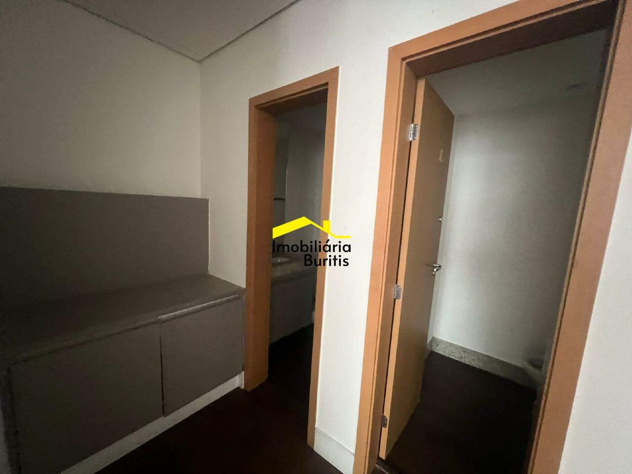 Loja para aluguel no Estoril: 