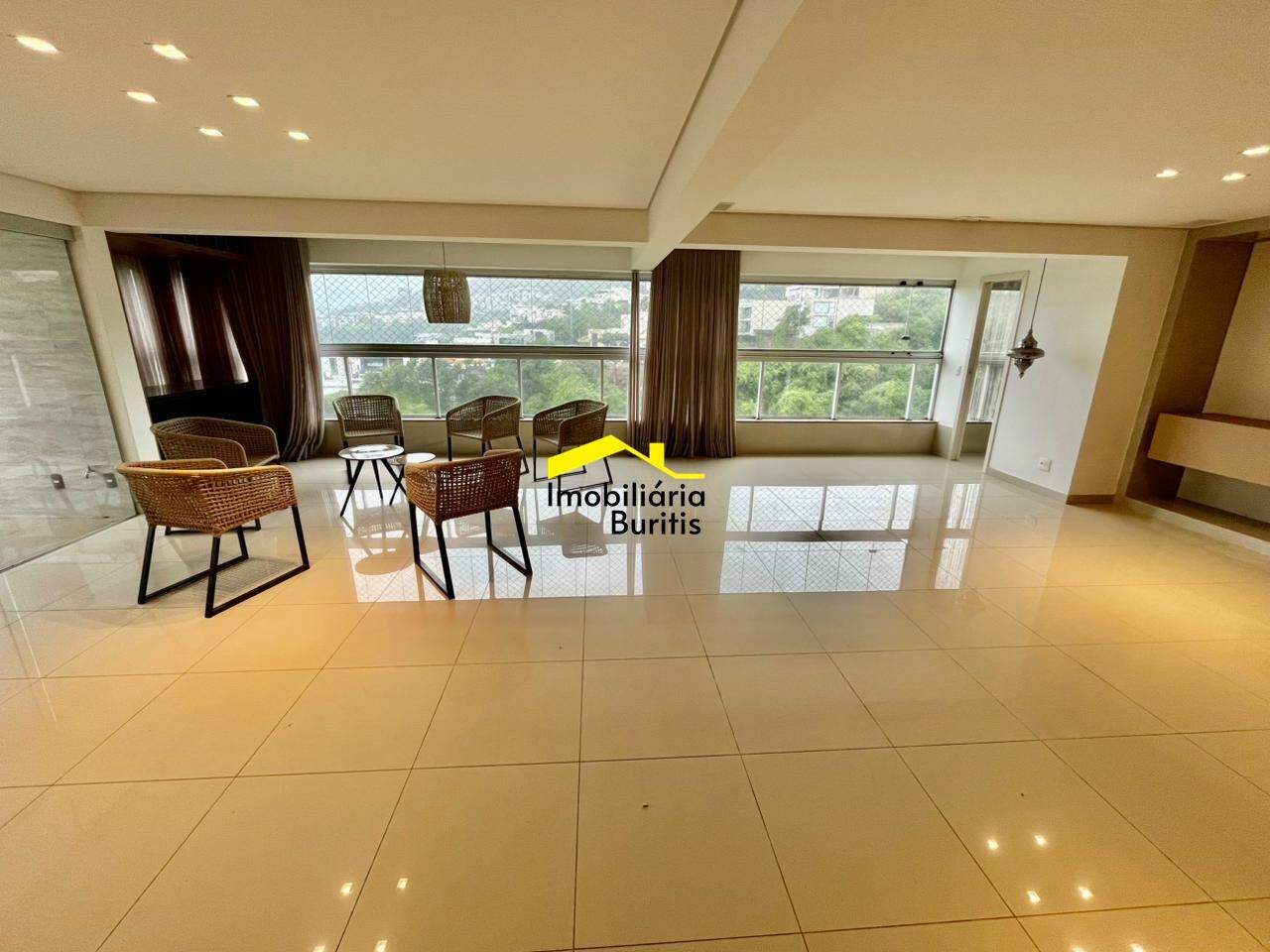 Cobertura à venda no Buritis: 