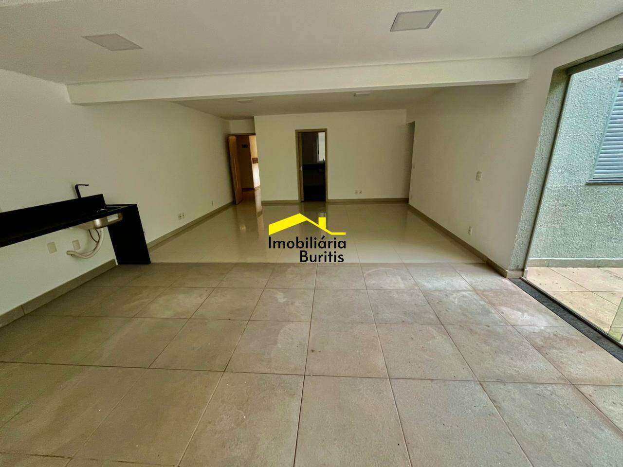 Apartamento com área privativa à venda no Buritis: 