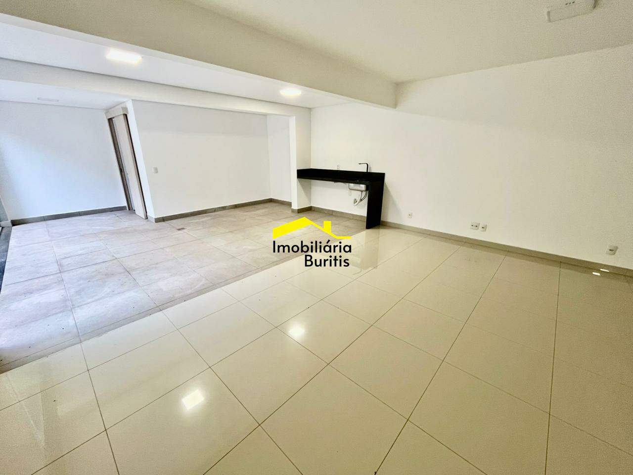 Apartamento com área privativa à venda no Buritis: 