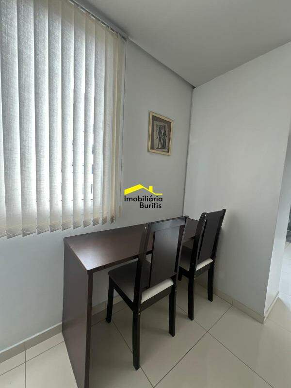 Flat para aluguel no Estoril: 