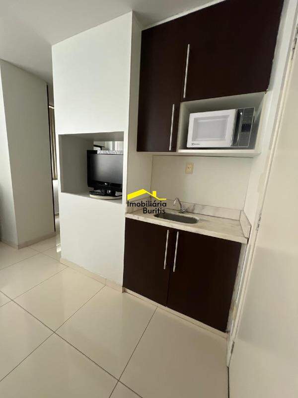 Flat para aluguel no Estoril: 