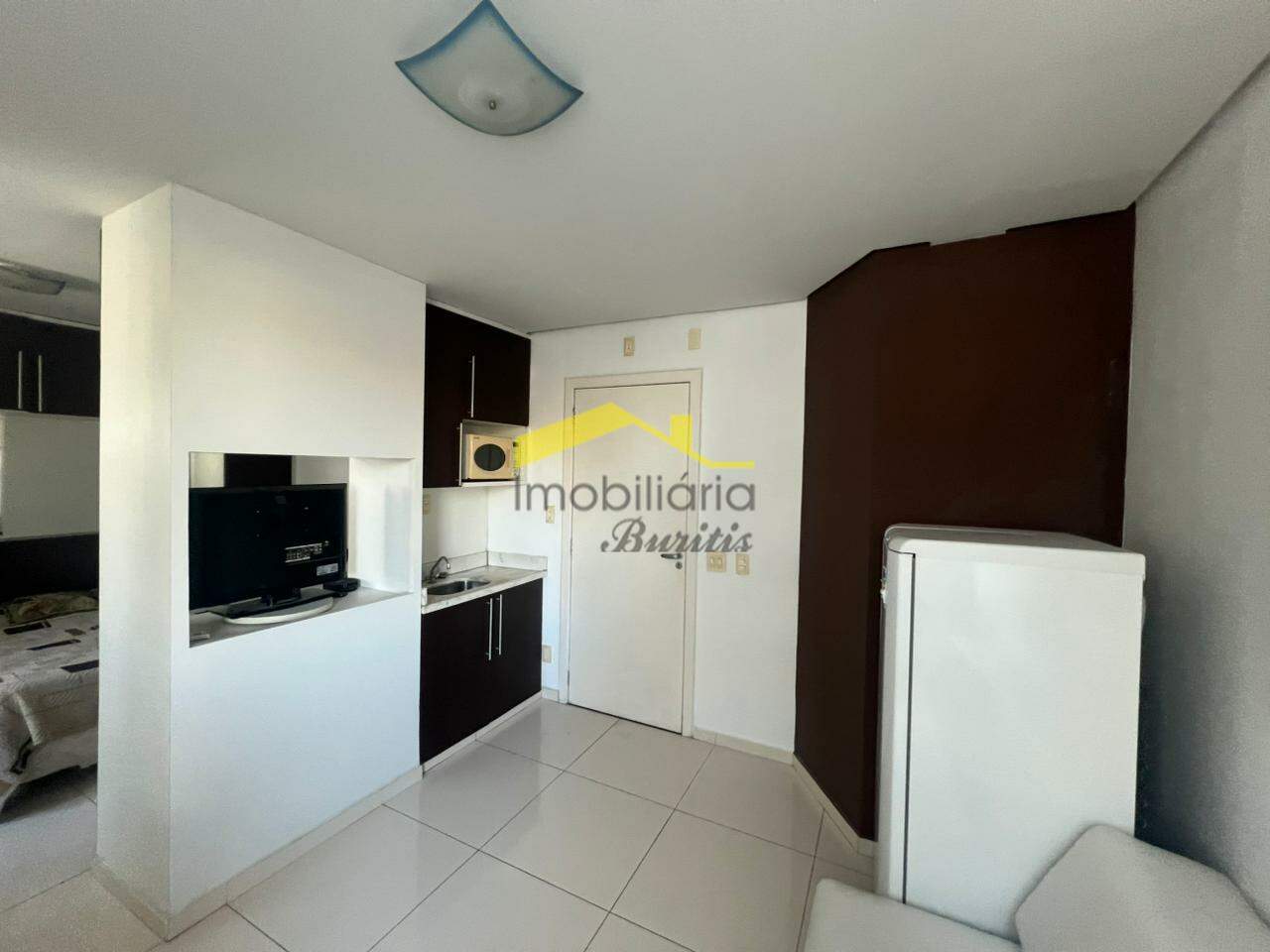 Flat para aluguel no Estoril: 