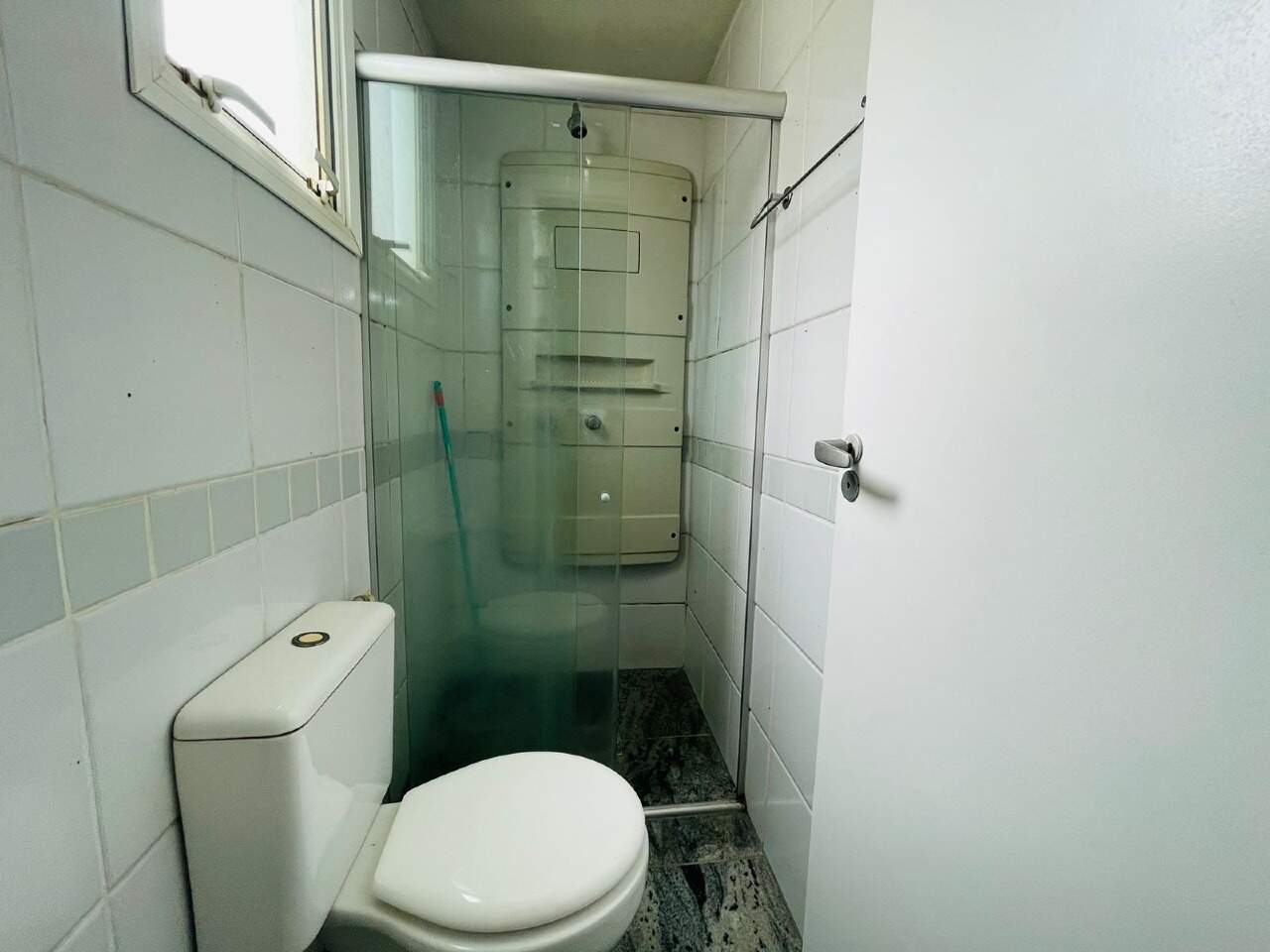 Flat para aluguel no Estoril: 