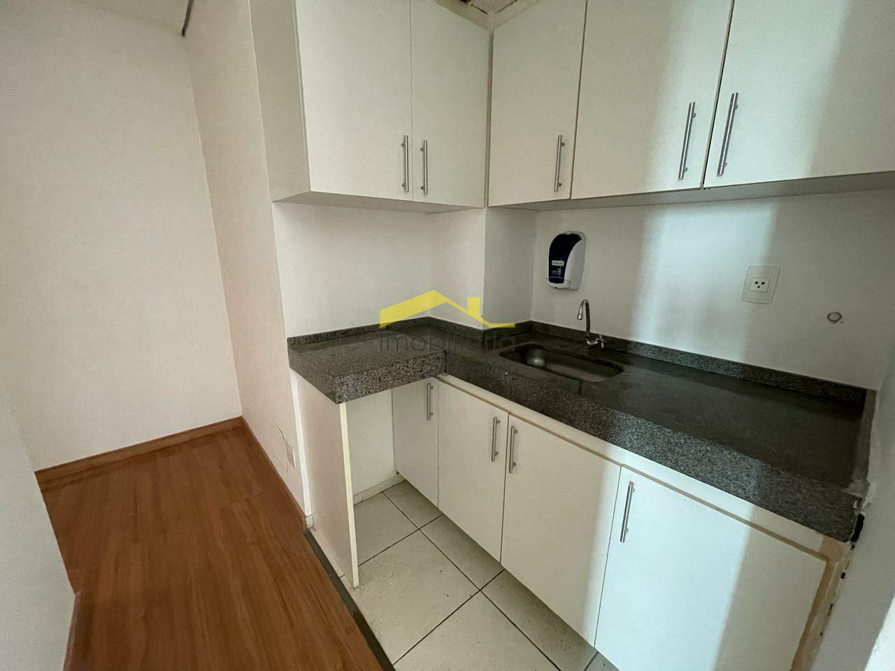 Sala para aluguel no Buritis: 