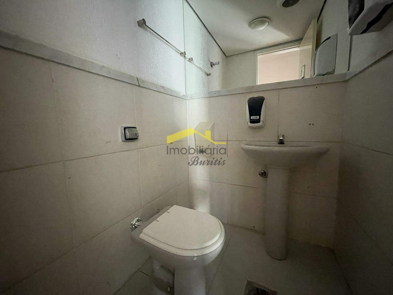 Sala para aluguel no Buritis: 