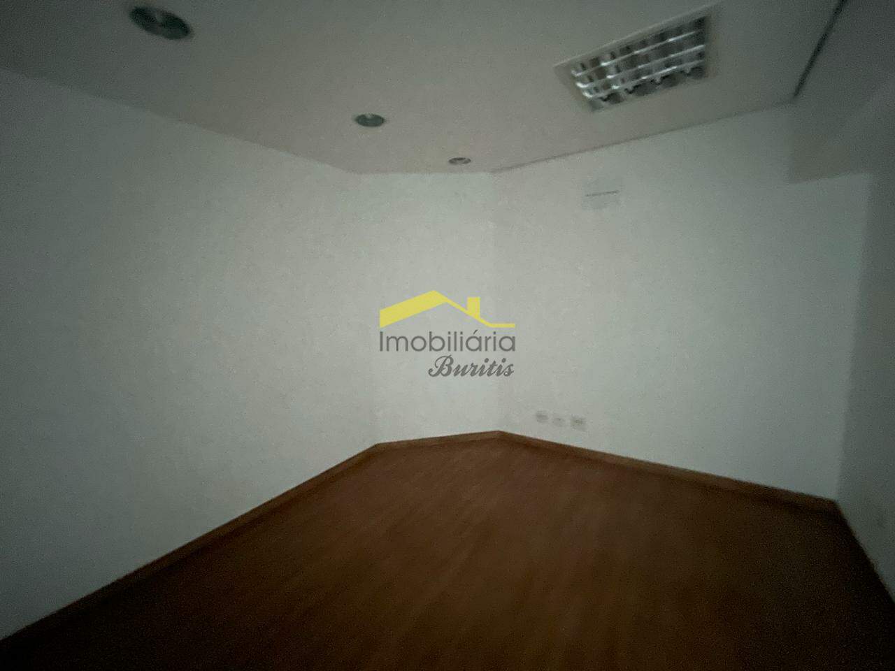 Sala para aluguel no Buritis: 