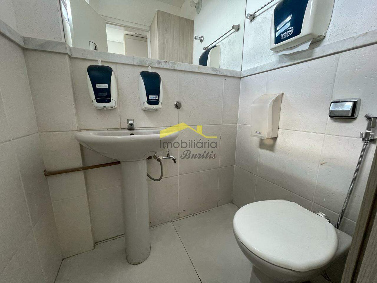 Sala para aluguel no Buritis: 