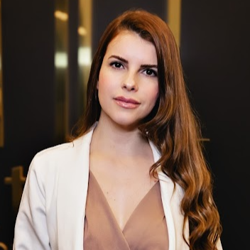 Camila Fernandes