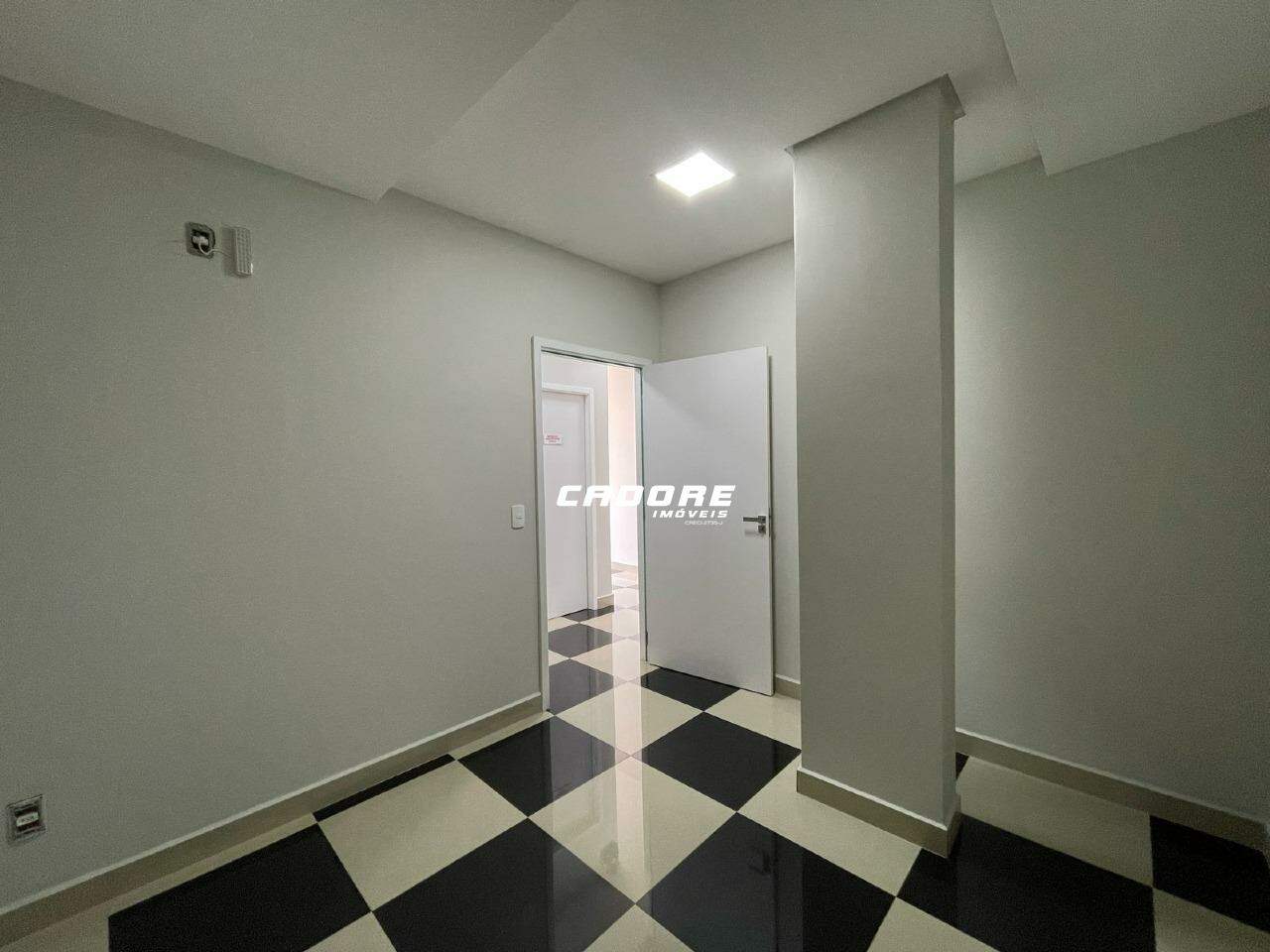 Sala Comercial para aluguel no Carijós: 