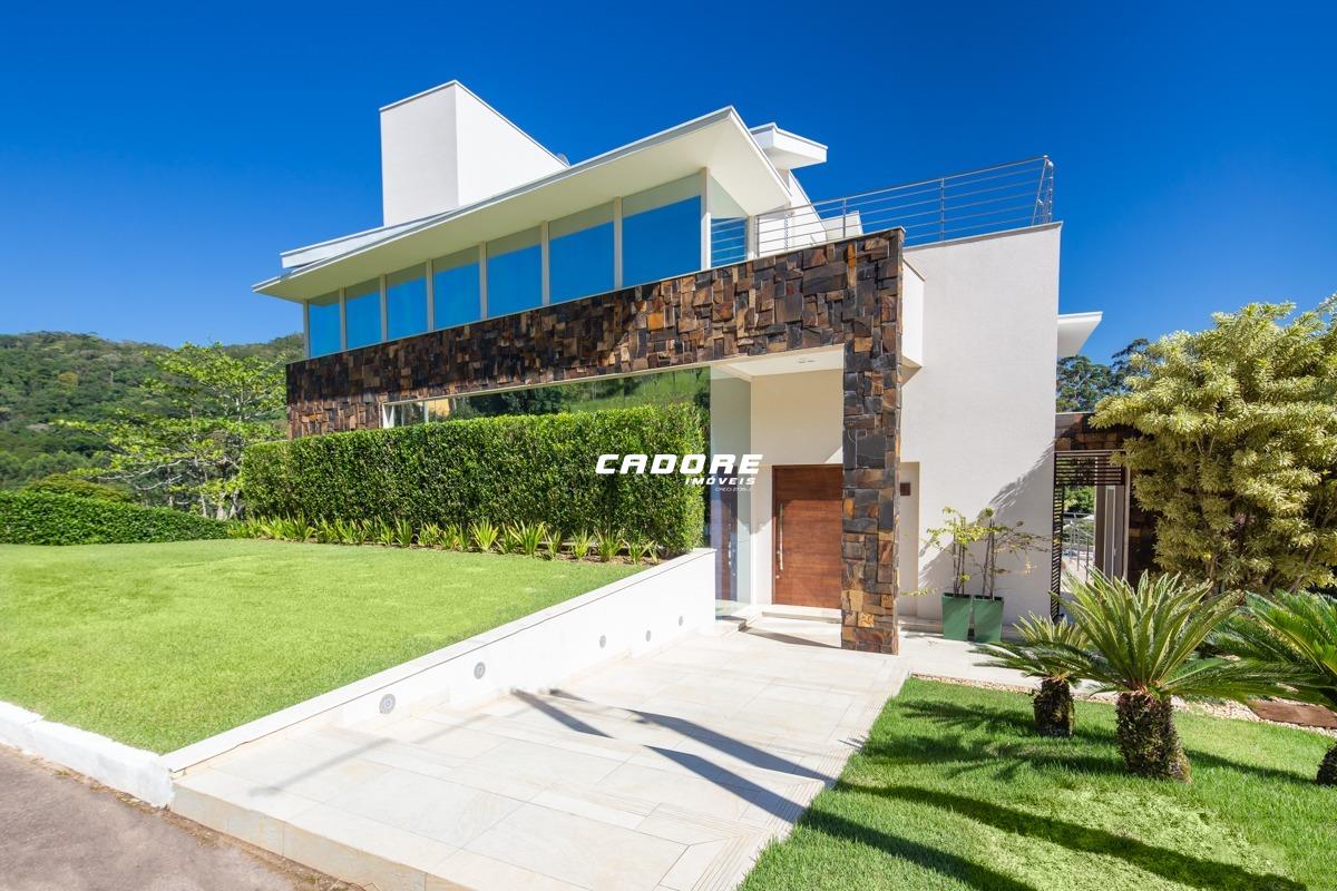 Luxo, Conforto e Exclusividade: Residência de 7 Suítes com Piscina no Condomínio Horizontal Iate Clube Itapema I Cadore Imóveis — foto 7