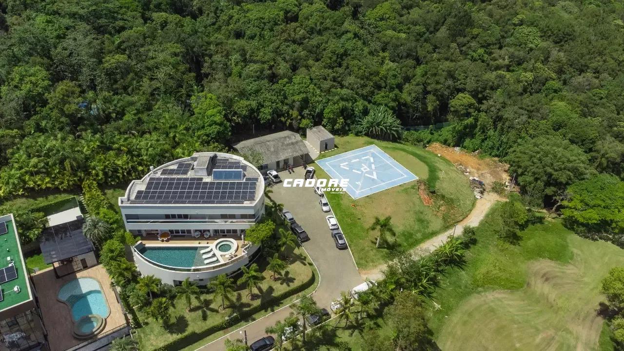 Luxo, Conforto e Exclusividade: Residência de 6 Suítes com Piscina no Condomínio Horizontal Iate Clube Itapema I Cadore Imóveis — foto 2