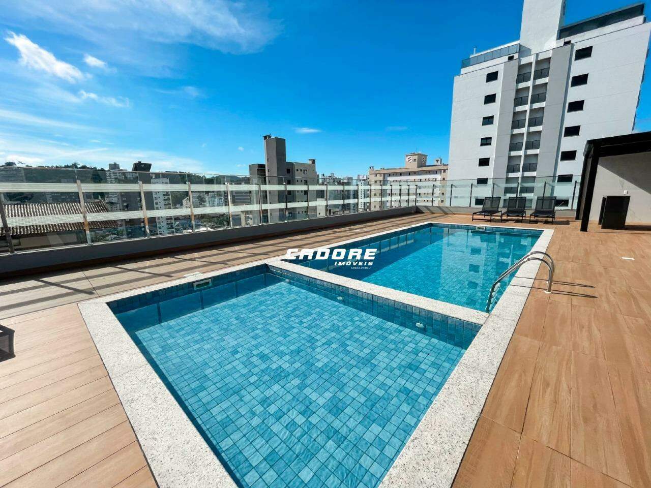 Apartamento semi mobiliado com 2 suítes, churrasqueira e 2 vagas I Cadore Imóveis - foto 1