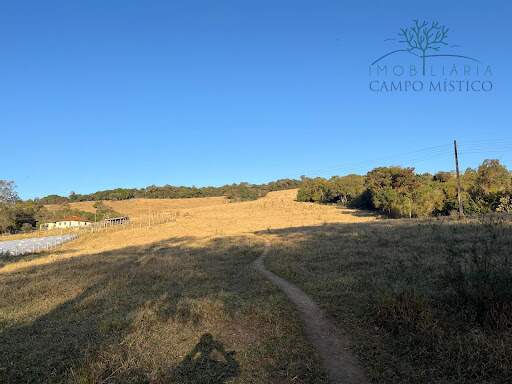 Terreno à venda no Esmeril: 