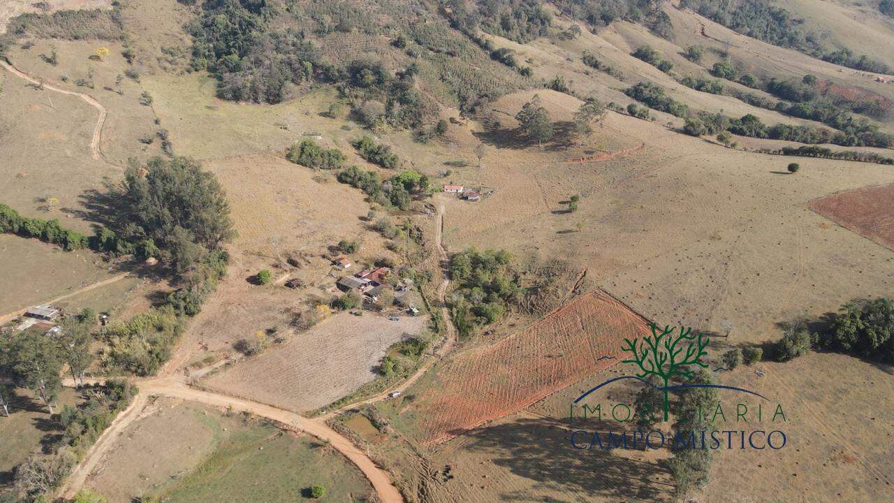 Terreno à venda no Lagoa Dourada: 