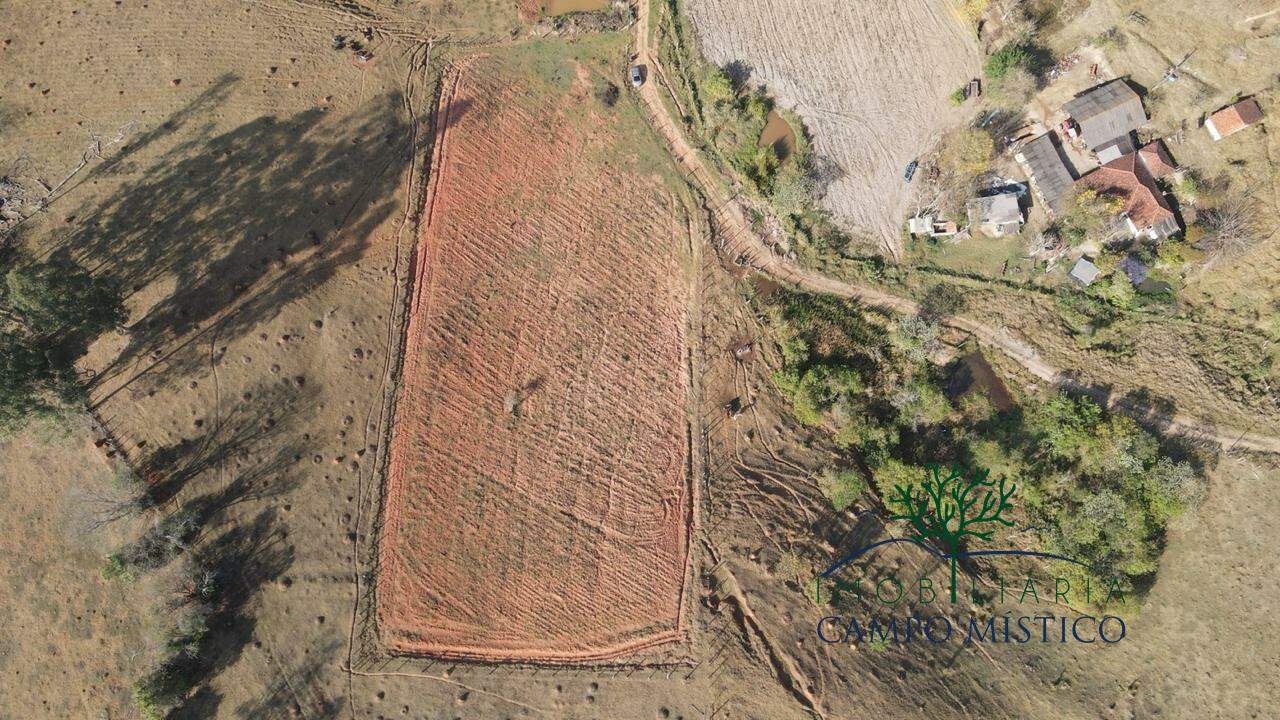 Terreno à venda no Lagoa Dourada: 