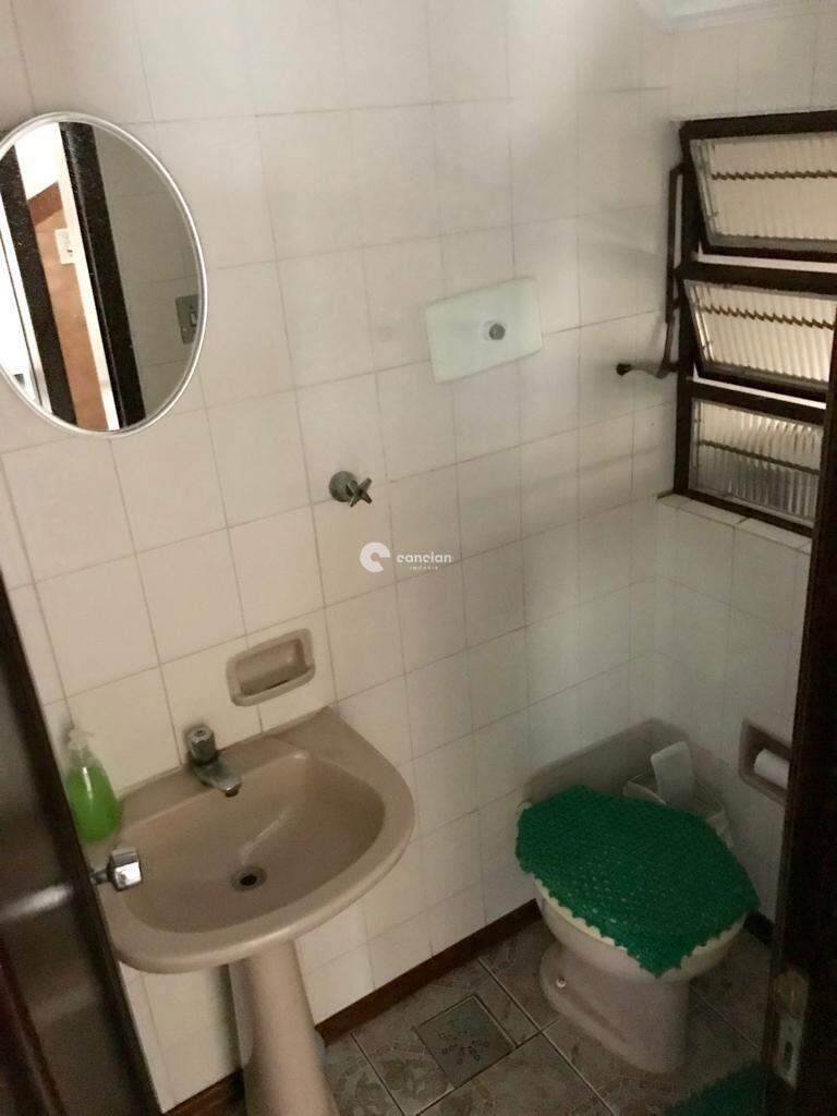 Casa à venda no Centro: 