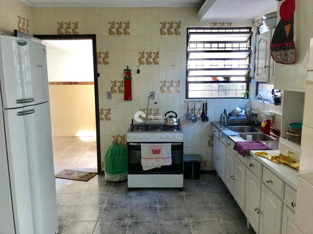 Casa à venda no Centro: 
