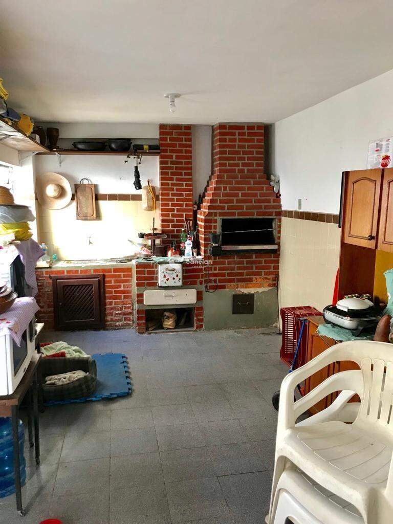Casa à venda no Centro: 