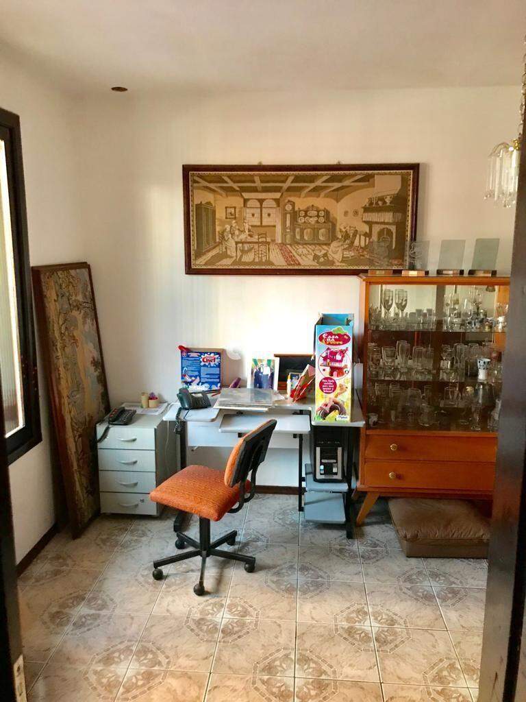 Casa à venda no Centro: 