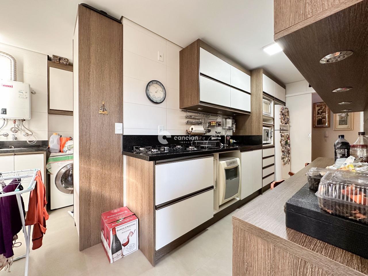 Apartamento à venda no Menino Jesus: 