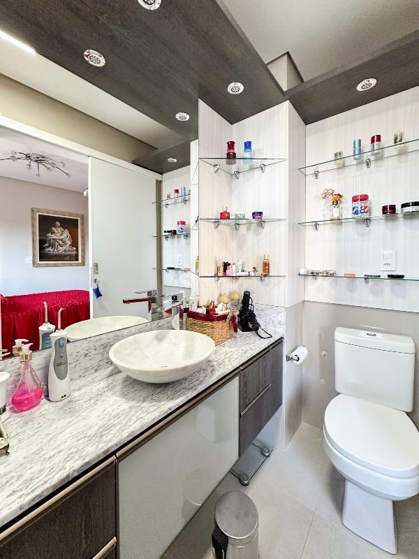 Apartamento à venda no Menino Jesus: 