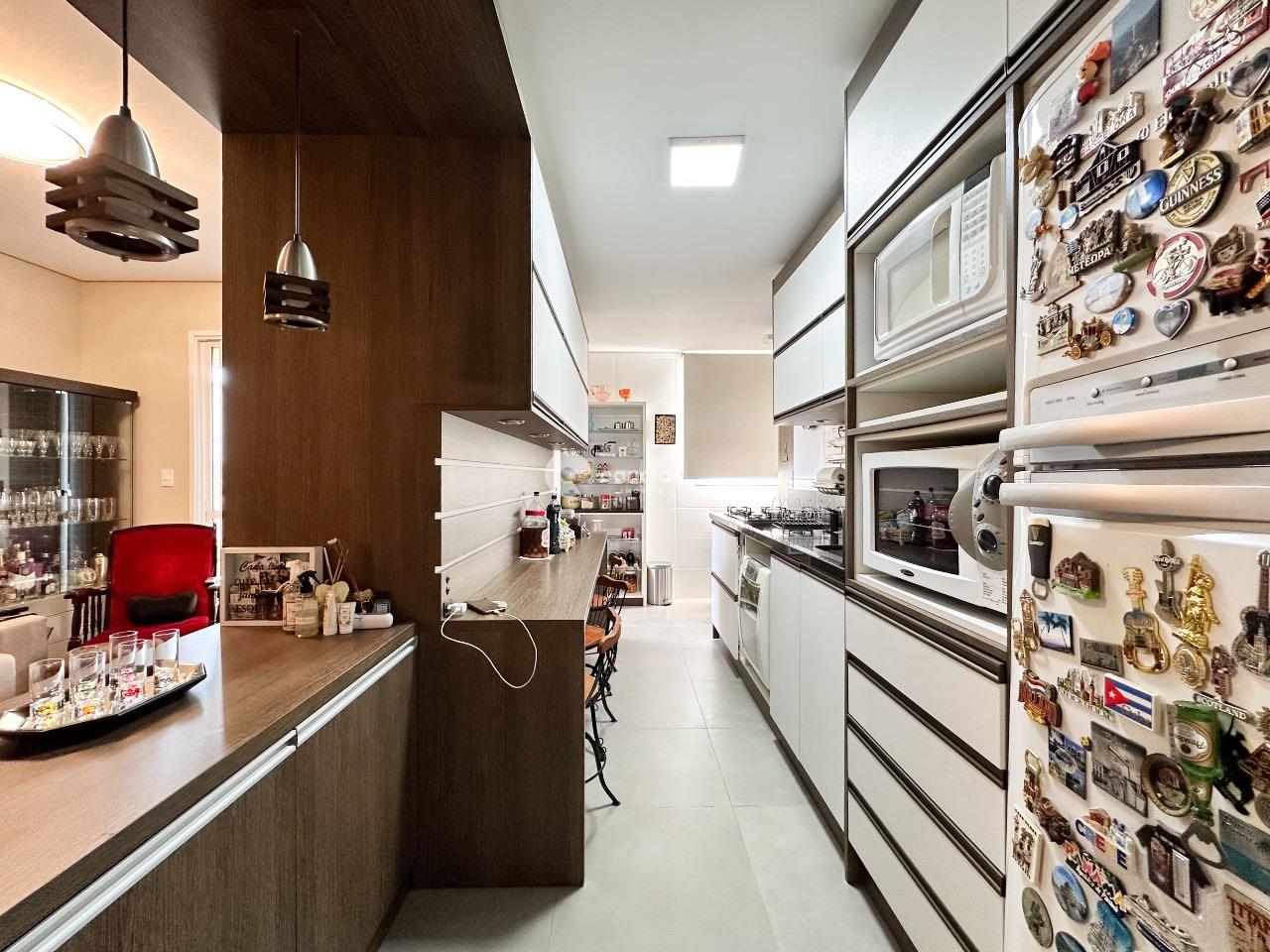 Apartamento à venda no Menino Jesus: 