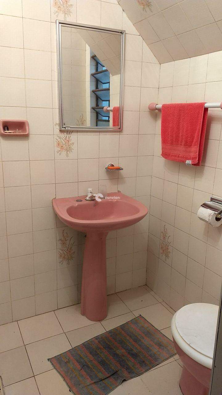 Casa à venda no Centro: 