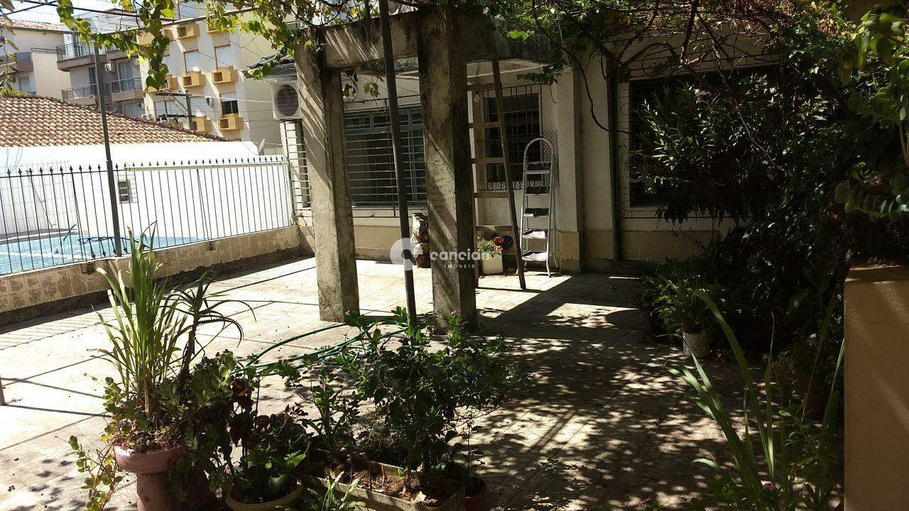 Casa à venda no Centro: 