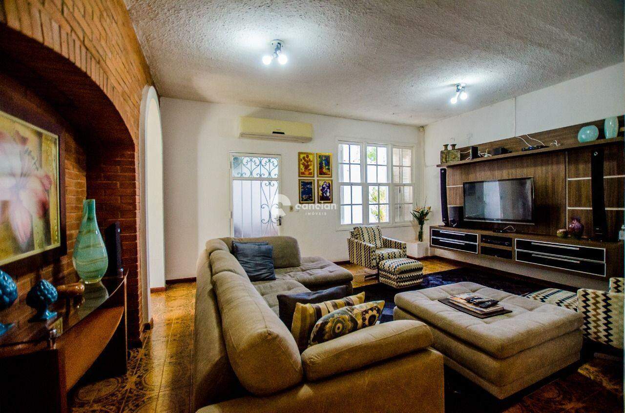 Casa à venda no Camobi: 