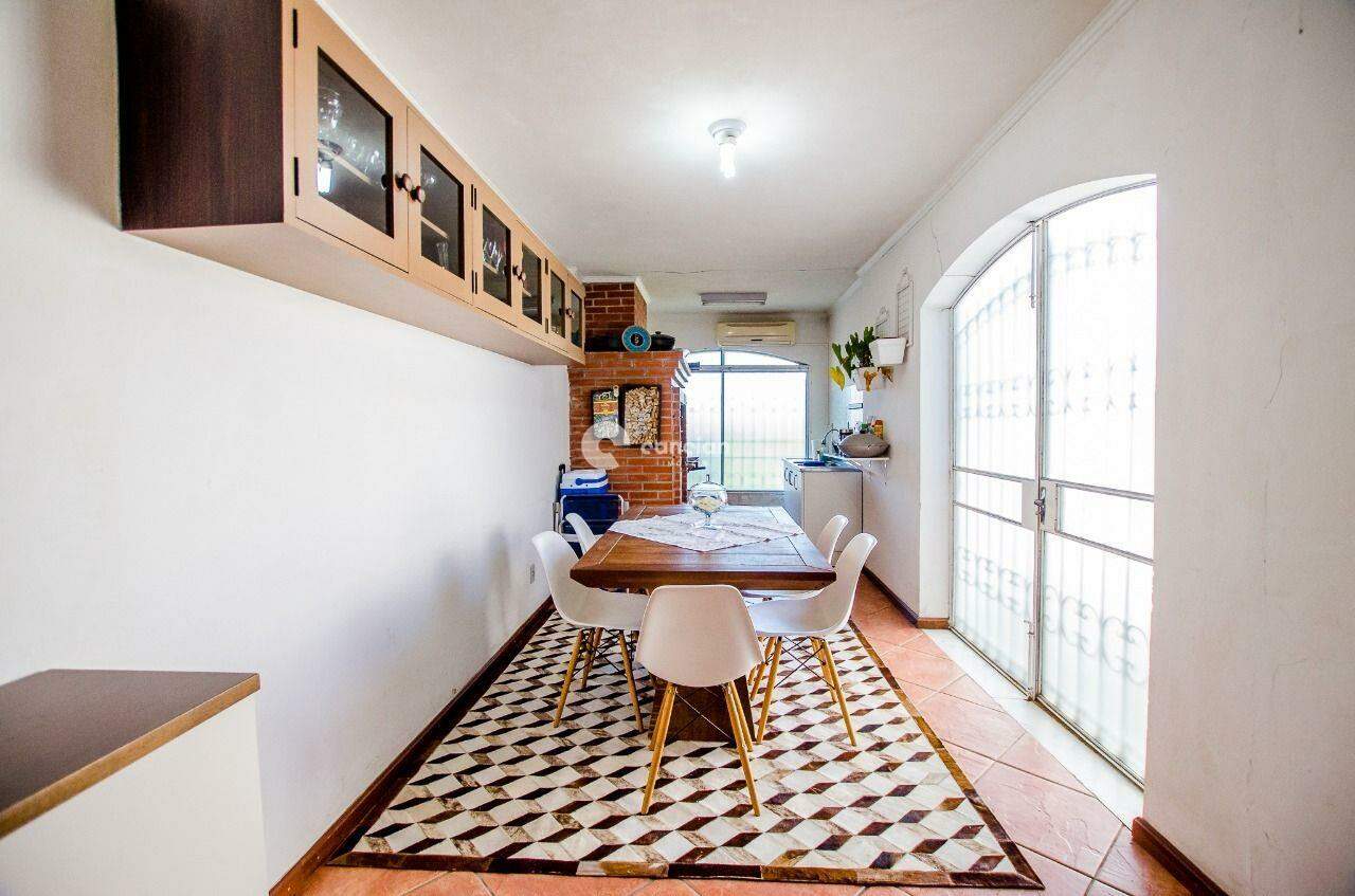 Casa à venda no Camobi: 