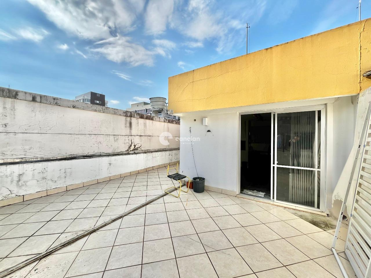 Duplex à venda no Centro: 