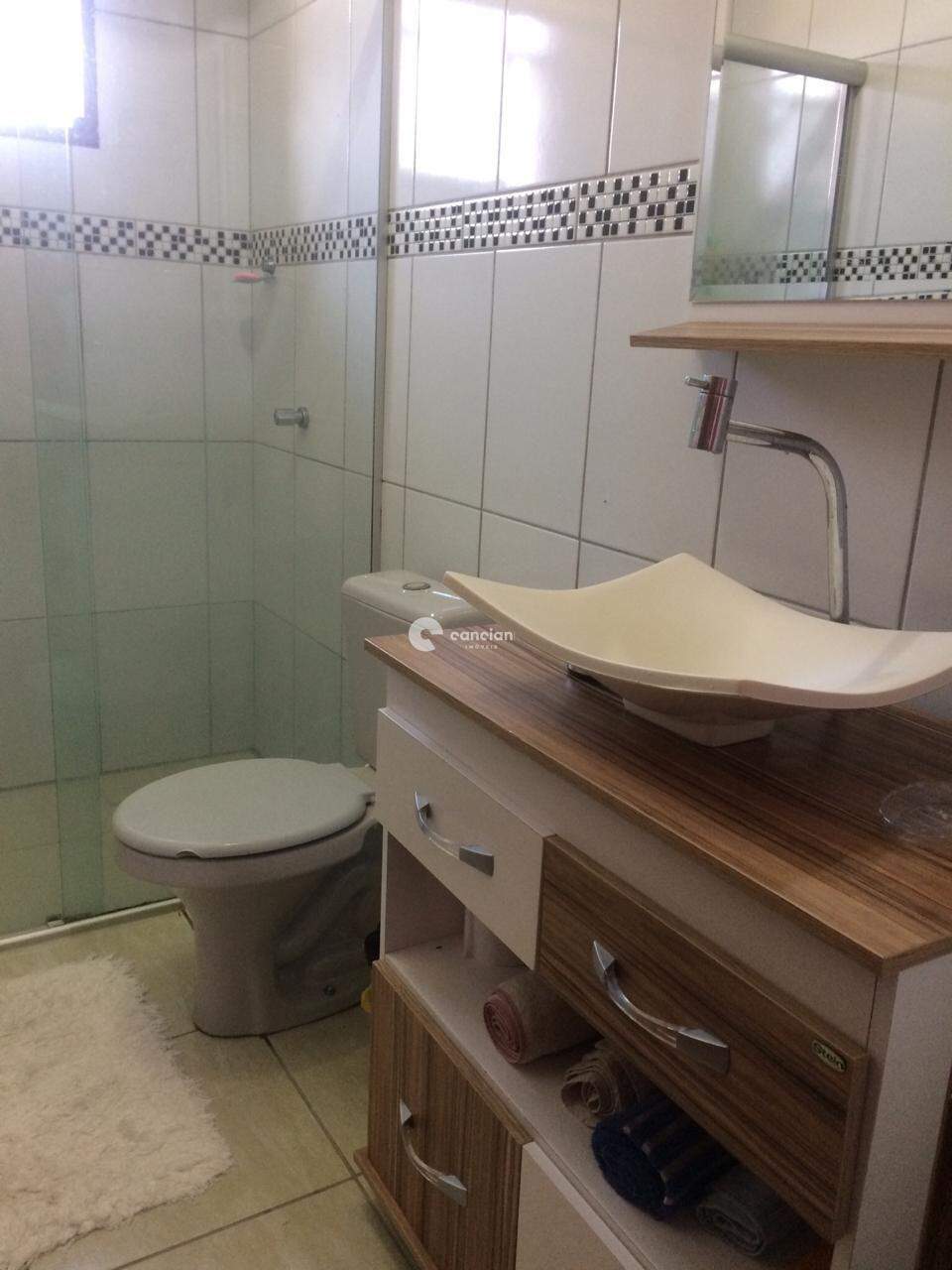 Casa de Condomínio à venda no São João: 