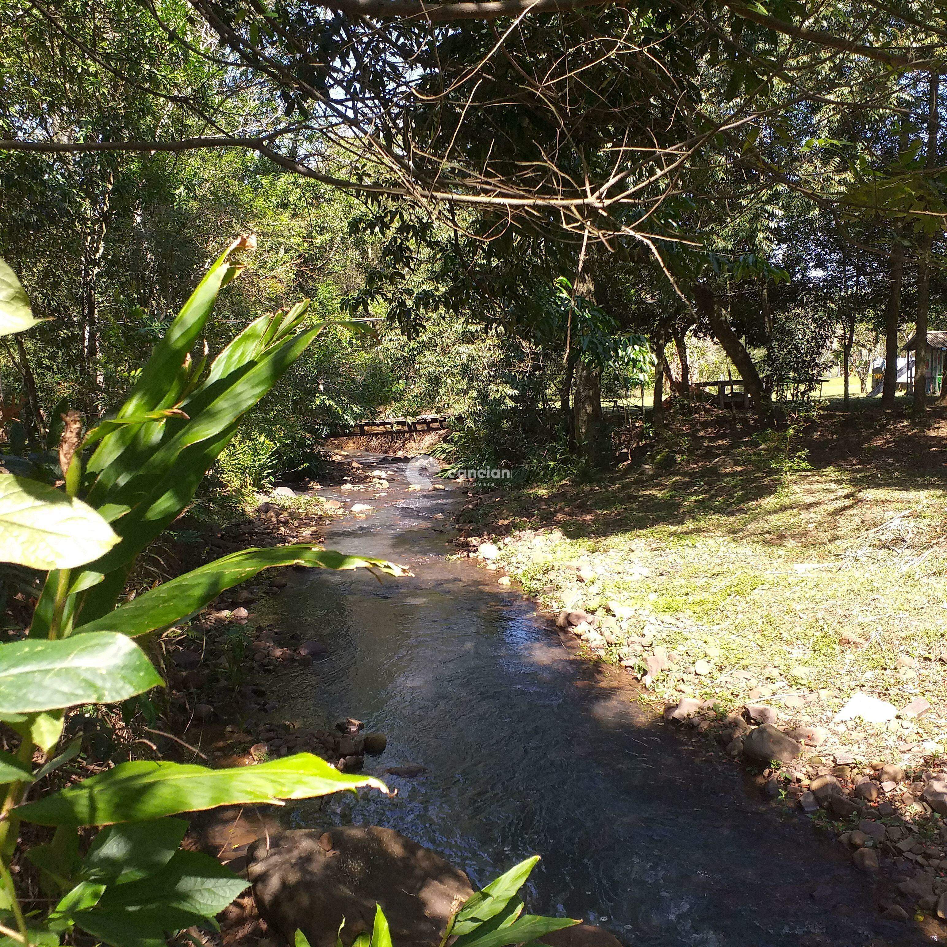 Chácara à venda no Pé de Plátano: 