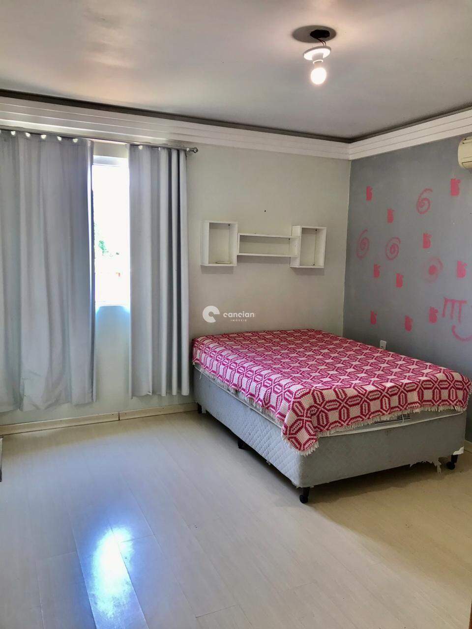 Casa à venda no Camobi: 