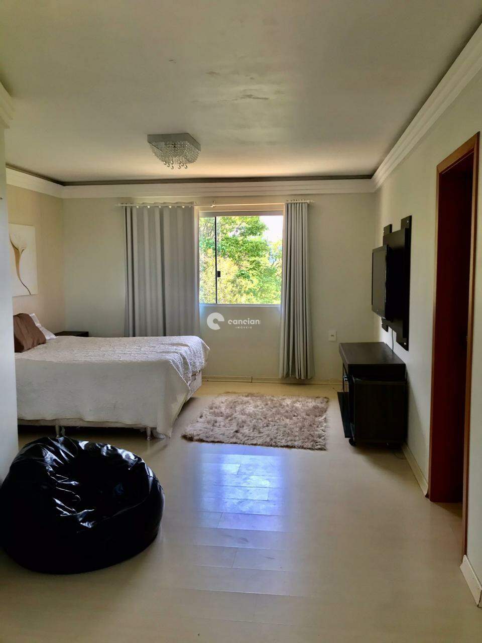 Casa à venda no Camobi: 