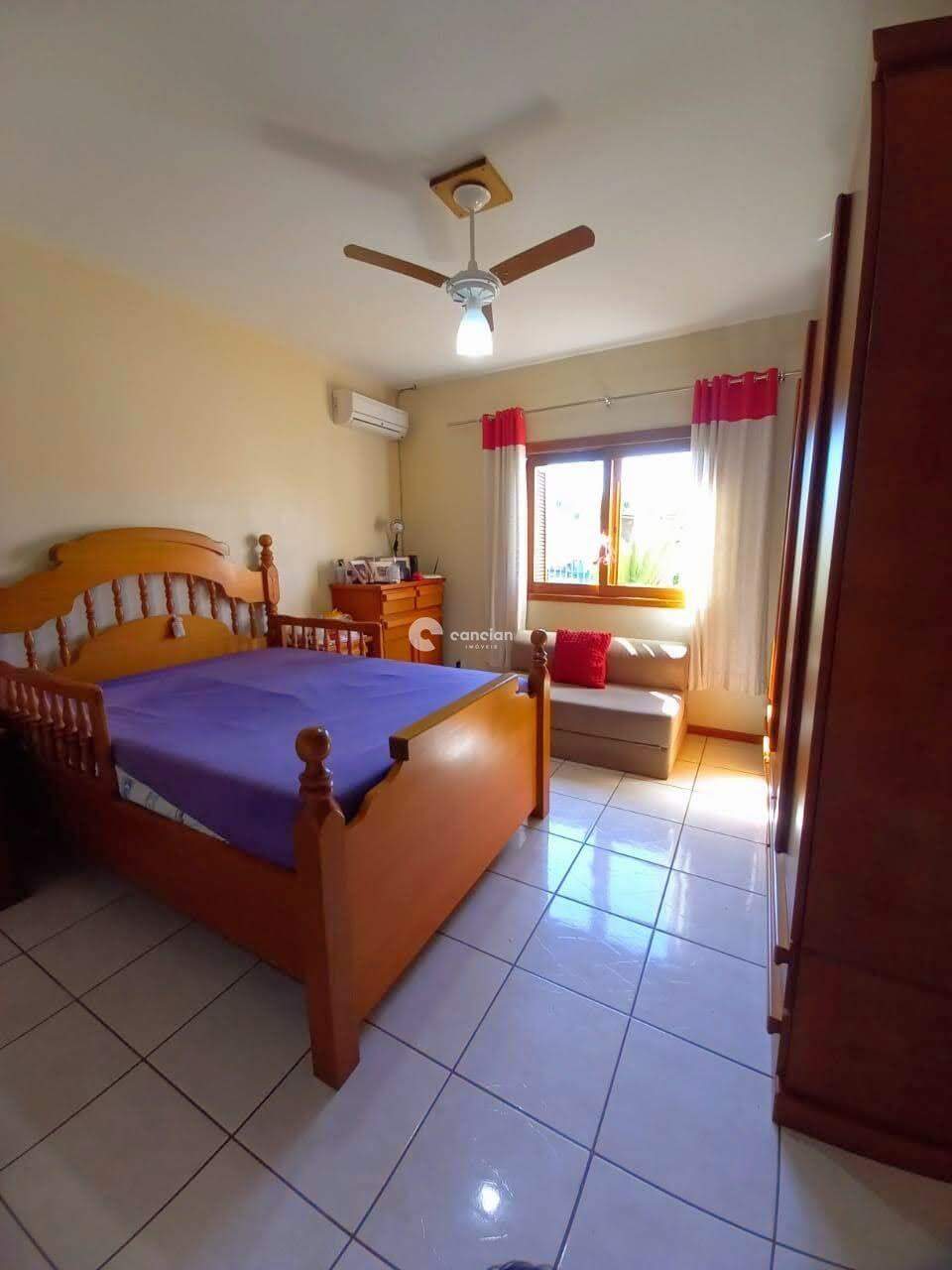 Casa à venda no Camobi: 